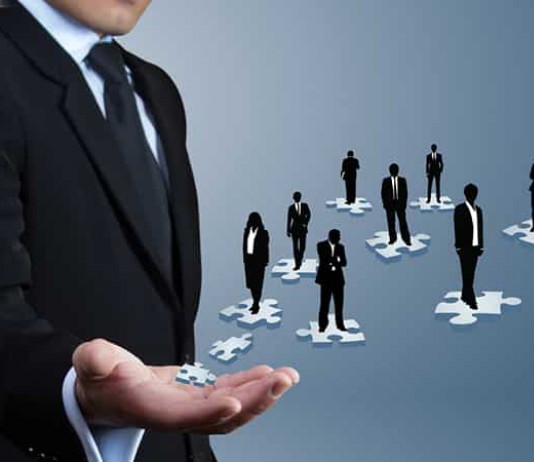 Khi nào Phó Giám đốc được quyền ký hợp đồng lao động với nhân viên?