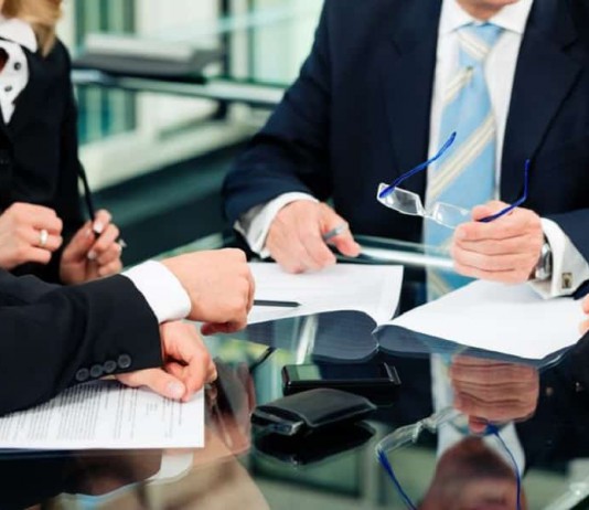 Quy định pháp luật về các trường hợp không được ủy quyền