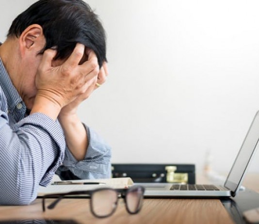 Trẻ vị thành niên đâm bạn gây thương tích nặng bị truy cứu trách nhiệm hình sự không ?