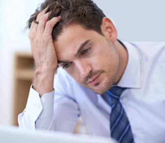 Cách nào lấy lại tiền 'chạy việc' khi phát hiện bị lừa?