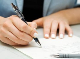 Lỡ tặng mảnh đất cho tặng vợ mới cưới, muốn đòi lại phải làm thế nào?