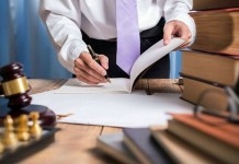 Tòa án có quyền xét xử vắng mặt bị đơn trong trường hợp nào?