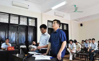 Vụ án dân kiện Cảnh sát giao thông (Cầu Giấy, Hà Nội): Vì sao gọi là "vụ án... ngã ba đường"?