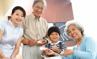 Người nước ngoài nhận con nuôi ở Việt Nam cần điều kiện gì?