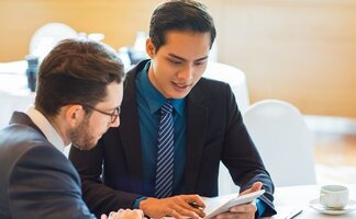 Nên mua cổ phiếu ở đâu, sàn giao dịch nào