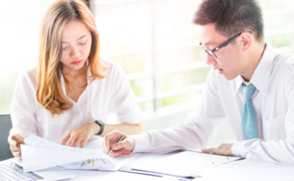 Bạn chọn "Trader" hoặc "Gambler"