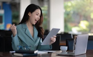 Phân biệt pháp luật với các quy tắc xử sự khác trong xã hội