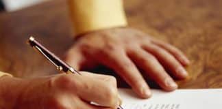 Xúc phạm danh dự, nhân phẩm của người khác