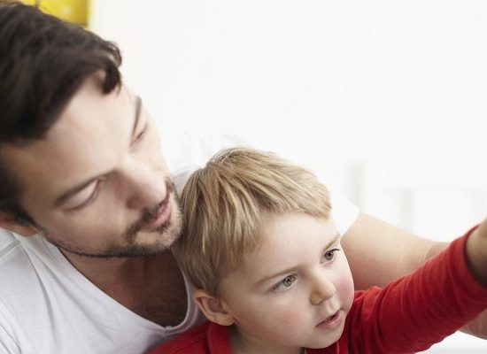 Có được ủy quyền nuôi con không? Hướng dẫn thủ tục ủy quyền nuôi con